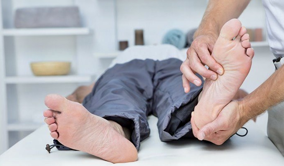 What nutrients help (neuropathy) nerve repair